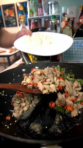 108K views · 2.8K reactions | SPICY THAI CHICKEN BASIL CHICKEN | Quang Tran | Facebook