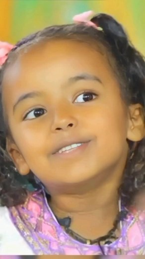 ድንቅ ልጆች በዴም ዕድል የተያያዘ ቪዲዮ ቤተ መንግስት