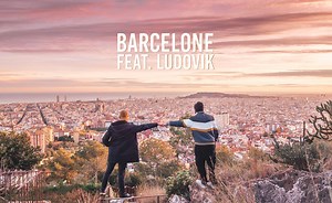 Nouveau Vlog : Destination Barcelone 🌍 Je suis parti avec mon pote Ludovik à la découverte de la troisième ville la plus visitée d'Europe :) Cette fois, le format du Vlog est un peu différent : Qu'en pensez-vous ? J'attends vos avis ✌🏻 Suivez moi sur Snapchat & Instagram, ID : brunomaltor. Matériel utilisé : https://www.votretourdumonde.com/materiel-video-et-photo-voyage/ Musiques : Attom - Always & Crimson Sky - Gravity. En collab’ avec DANS LE TGV. | Votre Tour du Monde