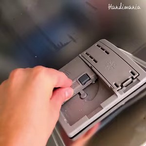 3.1K views · 3 comments | Surprising benefits of burning bay leaves 朗 | Handimania | Facebook