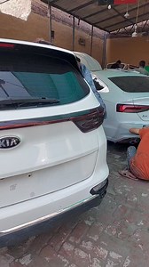 1.6K views · 38 reactions | Kia sportage 3M compound polish ‍♂️ ✌﫡 #mateenauto #denting #painting #kia_sportage #everyone #public #repair #car #workshop #drydenting #carlover #dent #chauburji_lahore | Mateen Auto | Facebook