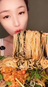 EATING NOODLES | Asmrrr