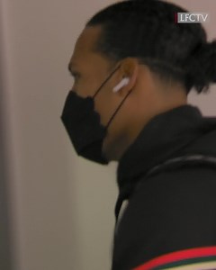 261K views · 10K reactions | Checking in for the evening shift in Brentford  | Liverpool FC | Facebook