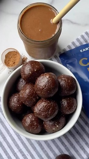 3 things you’ll notice when you starting using Cacao Bliss... 1️⃣ A noticeable (but not jittery!!) energy boost without the afternoon slump 2️⃣ More focus, happiness, and improved mental clarity that makes it easy to check things off your to-do list 3️⃣ Less cravings! If you often want a sweet treat each day, consuming Cacao Bliss as a warm drink, in energy bites, or a smoothie, etc. can help satisfy your cravings in a healthier way thanks to the 10 powerful superfoods included. How can you enjo