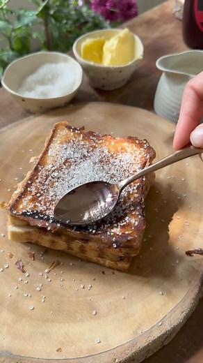 Chocolate Milk Toast 😋 This recipe is perfect for when you want to make something indulgent for breakfast or snack time but don't want to spend hours on it Let's make this. Serves 1 3 bread slices 2 tbsp butter 2-3 tbsp chocolate sauce Chocolate chips, as required 1/4 cup milk 1 tbsp sugar Apply butter generously on a slice of bread Top it with chocolate sauce, chocolate chips & cover with another bread slice. Repeat the process. Once you have a triple decker sandwich, apply buller on the top &