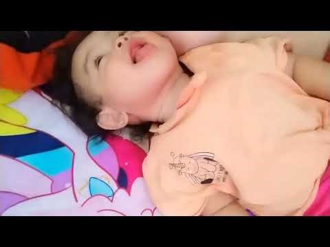 Gái xinh cho con bú || Breastfeeding _ Mom and baby beautiful