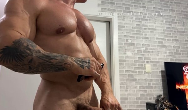 couplemuscle40 hot bodybuilder on cam 111225