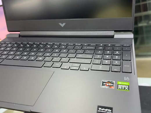 DONT MISS THIS !! HP VICTUS GAMING 15-fb0xxx FHD 144Hz Laptop Performance Blue ( Ryzen 5 PRO 5600H, 8GB, 512GB SSD, RTX3050 4GB, W11 ) • Processor : AMD Ryzen™️ 5 5600H (3.3 GHZ up to 4.5 GHz max boost clock, 16 MB L3 cache, 6 cores, 12 threads) • Memory : RAM 8GB (1x8GB) DDR5 3200 (Memory accessible) (2 Slots- support up to 32GB) • Storage : SSD 512GB PCIe-4x4 NVMe TLC • Graphics : NVIDIA®️ GeForce RTX™️ 3050 Laptop GPU (4 GB GDDR6 dedicated) • Ports : 1 SuperSpeed USB Type-C®️ 5Gbps signaling 