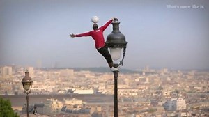 iya Traore in Paris Montmartre sacreCoeur Art Football Soccer #iyatraore #iyatraoré #football #Guinée #Conakry #montmartre #sacrecoeur #sacrécoeur #Paris #soccer #iyartball #usher #fifa #soccer #freestyle #art #artist #futbolsport #rldesignz #youtubewtfff #iyatraoreofficiel #iyakingofmontmartre #ronaldo #ronaldinho #cristiano #messi #psg #parissaintgermain #body #fitness #workout | iya Traoré