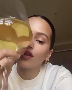 1.3M views · 75K reactions | ¿Les gustó este junte este Rosalía y Bad Bunny? 樂 #ElÚltimoTourDelMundo  | Thegreatpauta | Facebook