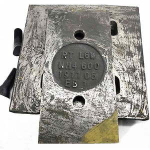 [Hot Item] ASTM A 532 Ni-Hard 4 Wear Liners for Chute Wear Protection Hardness 600bhn