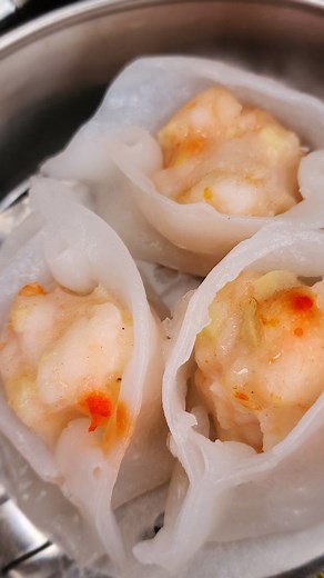 From dim sum delights to dinner decadence! 🤩 ​At Happy Valley, we cover the full spectrum of authentic Chinese dining: ​Dim Sum Classics: Start your meal with perfect bites like plump Siu Mai, delicate Har Gow, and fluffy BBQ Pork Buns. ​Dinner Feast: Indulge in our signature dishes, like the magnificent wok-tossed Live Lobster, served elegantly for a truly special occasion. ​Whether it's a casual weekend brunch or a lavish dinner celebration, we're ready to make your dining experience unforget