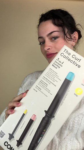 Calling all curl lovers! We've got a hot NEW hair tool for you and it's a good one! ⁠ ⁠ Meet our Curl Collective 3-in-1 Cermaic Curling Wand. Featuring: ⁠ ⁠  1¼–1 inch barrel for wavy hair ⁠ ⁠  1 inch for curly hair ⁠ ⁠  ½ inch for coily, defined curls⁠ ⁠  Heat-Resistant Glove to protect hands when styling | Conair Canada | Facebook