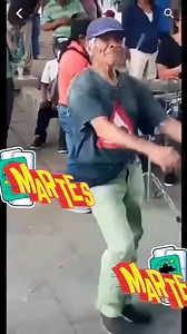 447K views · 4.8K reactions | Se aserca navidad, a un que no andemos dinero andamos actitud que es lo que importa. | Jose Onel Silva | Facebook