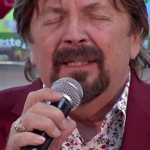 17K views · 1.5K reactions | Romania. | Teatrul de Vara Bacau | Facebook