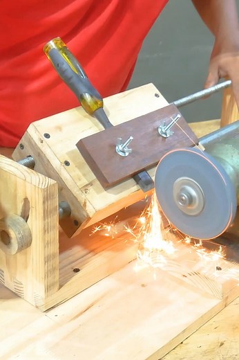 Creative Idea for Sharpening Chisels #reels #woodwork #woodworking #woodart #woodcrafts #wooddiy #carpenter #carpentry | Woodworking Crafty
