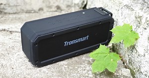 Prezentare Tronsmart Element Force : Boxă Bluetooth rezistentă la apă ce oferă până la 15 ore playback