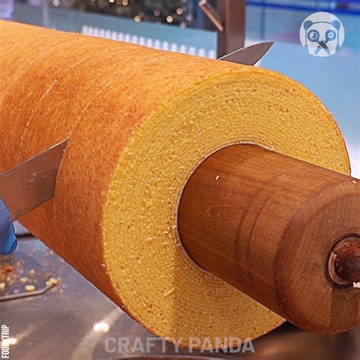 The process of making a tree ring cake Partner: FoodyTrip 푸디트립 FB: https://www.facebook.com/FoodyTrip.Amazing/ YT: https://www.youtube.com/channel/UCDBFchGuAOy5-2sy8nYMVxA | Street Belle Fashion