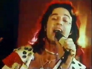 68K views · 2.3K reactions | Há 47 anos, o AC/DC lançava seu primeiro single 'Can I Sit Next to You, Girl'. #acdc | Elite do Rock | Facebook