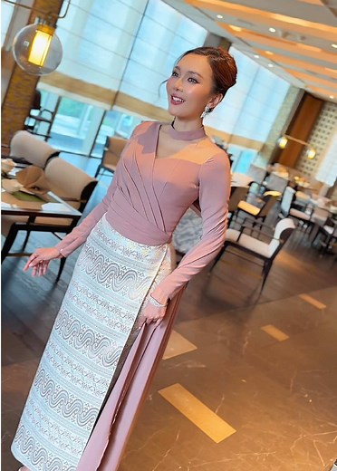 Glamorous Fashion with Designer Tints