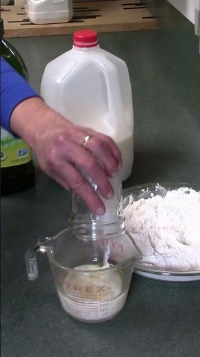 Amish Brown Sugar Pie | Easy & Delicious! #pierecipe #amishcooking #homemaking