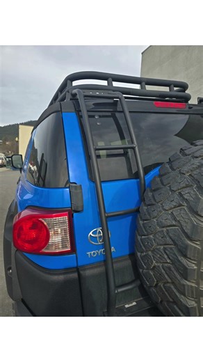 so cool 😎 2007 FJ Cruiser #toyotachronicles #fjcruiser