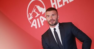 David Beckham Kisses Daughter Harper On The Lips And Fans Are Pissed
