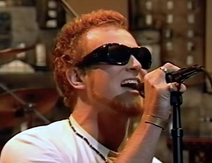 Burn your wicked garden to the ground. To celebrate the 31st anniversary of STP’s debut album ‘Core,’ let’s turn to ‘Wicked Garden.’ #grungebible #stonetemplepilots #scottweiland #stp | The Grunge Bible