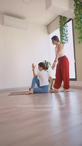 Guiding with care: How to assist safely and effectively in a seated twist. Remember, always be mindful and safe in adjustment; support, don’t force 🙏🏽 | Namaste Zone