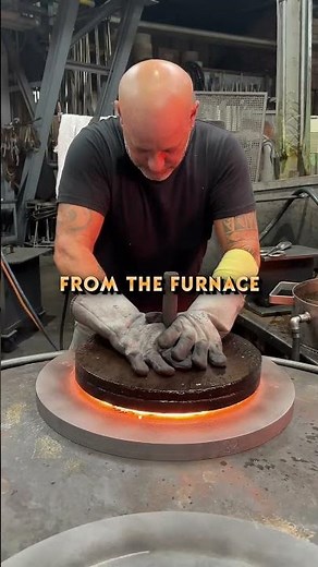Molten Glass Are SO Satisfying😊