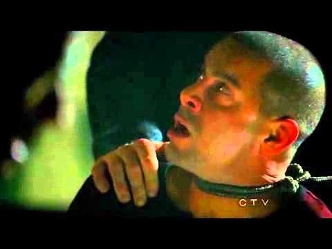 Castle and Beckett kiss scene 3x13 and Castle saving Beckett's life!