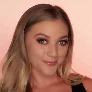 Look good & feel even better with our #VEGAN Amazonian clay full coverage foundation & buffer™ airbrush finish bamboo foundation brush! 🙌 A matte finish that is breathable, durable, & longwearing! NOW in 40 shades! | tarte cosmetics