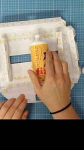 Achtung ⚠️ Geänderte Kleberempfehlung! Jahrelang war GoldenFix Textilkleber mein absoluter Lieblingskleber für Papier - das ist jetzt endgültig vorbei 💔 - Neuer Liebling: Ponal Classic Holzleim umgefüllt in kleine Flaschen 😍 Ich weiß aber, dass Klebervorlieben extrem individuell sind - darum verratet mir gern euren Lieblingskleber für Papier in den Kommentaren 💬 #miriamkreativ #update #werbung | MiriamKreativ.de