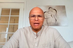 🖤BLACK WEEK TILBUD PÅ MIN BESTSELLERE "FRA SYG TIL RASK" INKL EKSTRA LILLE BONUS Vil du have din krop som medspiller i stedet for modspiller? Vil du lære at forstå hvorfor din krop opfører sig som den gør? Så benyt dig af tilbuddet og køb min bestsellere "Fra syg til rask" til 200 kr inkl. fragt (normalpris 250), oveni det, får du et valgfrit replay af et af mine tidligere afholdte online foredrag ⚡️ Bestil bogen her https://nutrimenta.simplero.com/cart/66122-FRA-SYG-TIL-RASK?landing_page_id=34