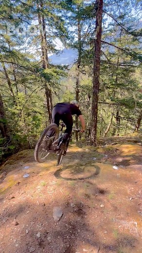 Damn I miss coaching, giving Demos, explaining techniques, giving feedbacks, seeing progression in each and everyone of you, and most of all, riding my bike!!! The good news is that the snow is melting and soon we will be able to shred hard!! Getting strong and ready at the moment 🙌👊. 🎥 @itskatelawrence @cyclesdevinci @ride_nf @industry_nine @sdgcomponents @nsbillet @abus_cycling @trpcycling @ridewrap @aenomalyconstructs @coastoptics | Yoann Barelli