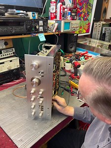 299K views · 4.2K reactions | Pioneer SA-9900 Integrated amplifier on the bench. #pioneer #stereo #hifi #audiophile #audiophiles #workvibes #lostart #70s | The Vintage Audio Shop | Facebook