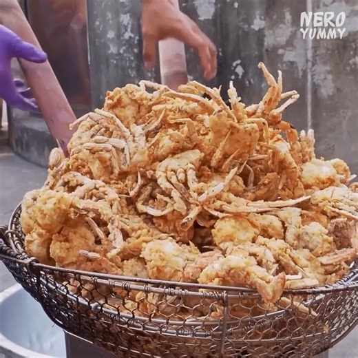 2.9K views · 149 reactions | Amazing Taiwanese Street Food: Fried Crab & Shrimp in Taiwan | Nero Yummy | Facebook