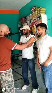 Shopping karna ka liya budhal se Ek Adami aaya Aur sath main kuch dost #shortsreels #viralreels #viralreelsfacebook #followersreels #trendingreel #facebookreel #tranding #facebookpost #funnyreels #funnyvideos Chankar Thakur | Chinar Rajput