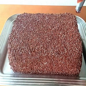 27K views · 1.3K reactions | BOLO DE BRIGADEIRO PARA ANIVERSÁRIO...