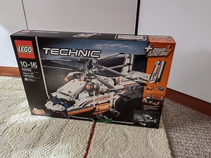 LEGO 42052: Heavy Lift Helicopter