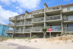 Ocean Dunes 2123B is a 2 bed / 2 bath condo that accommodates up to 6...
