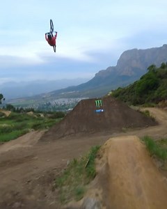 1.3K views · 50 reactions | DarkFEST '23で世界新記録  約36メートル飛びながら過去最長のバックフリップを成功させたTom Istedを #GoProHERO11 Black Miniで撮影  GoPro.com/HERO11Mini | GoPro | Facebook