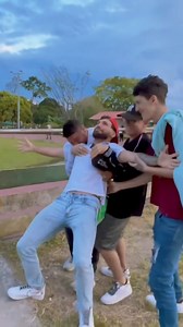 15K views · 618 reactions | ❌ Le hago un juego de Rimas y sale mal 梁 ya estas mujeres no caen en bromas | Deco Adams | Facebook