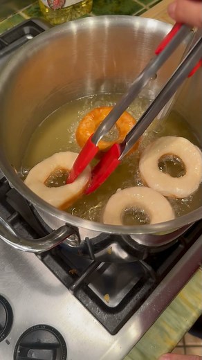 24 reactions | Easy desert I learned from a pastry chef!  Homecooked recipe is the perfect holiday treat! #donuts #Thanksgiving #Holidays #yummyfood | Annie Lynn | Facebook