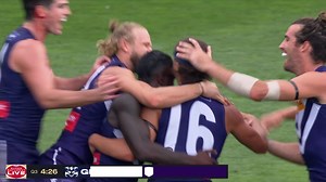 Murphy Reid sells the candy and slots one on debut 👏 | AFL