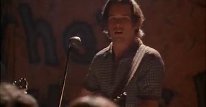 Nyakunkon az élet | Ethan Hawke énekel