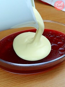 Make this easy and delicious strawberry dessert! | Fast Recipe