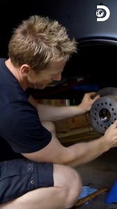 152K views · 491 reactions | Mientras arreglan el Chevy Gasser, surgen nuevos retos técnicos por superar  | Discovery Latinoamérica | Facebook