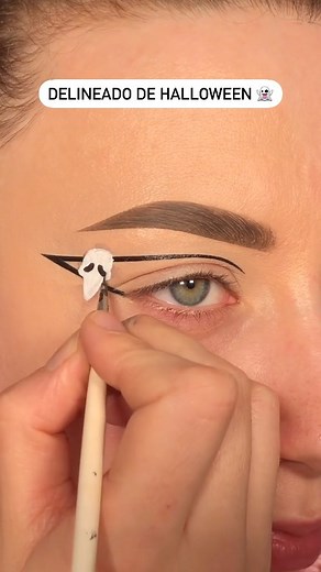 116 reactions · 15 comments | Meninaas, mais uma inspiração de maquiagem para o #halloween! Fariam? | Moda Para Meninas | Facebook