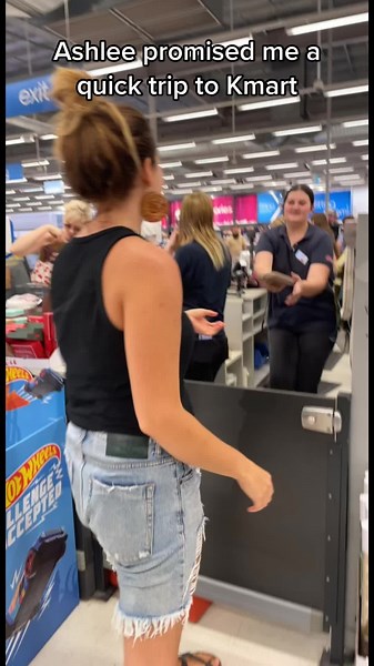 Rhiannon Lewis on TikTok